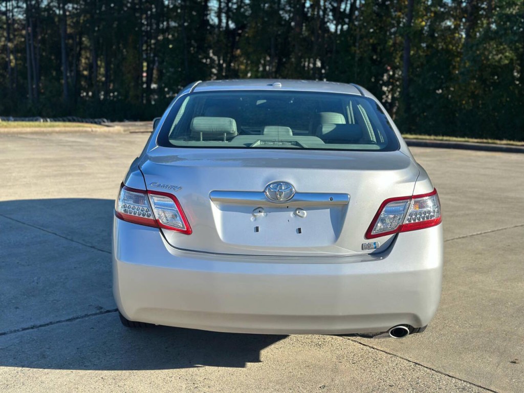 2010 Toyota Camry Image 4