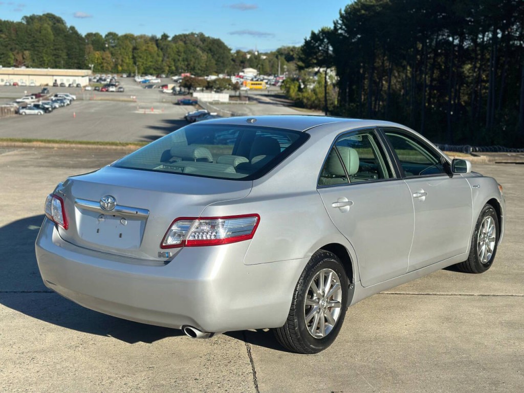 2010 Toyota Camry Image 5