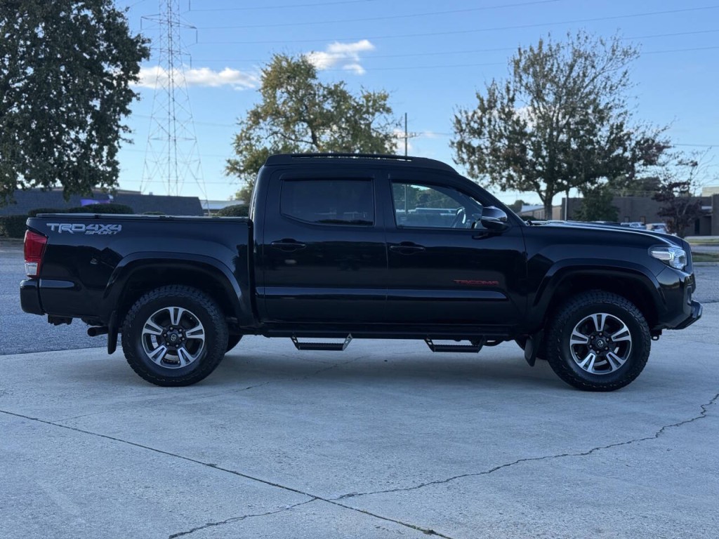 2018 Toyota Tacoma Image 6