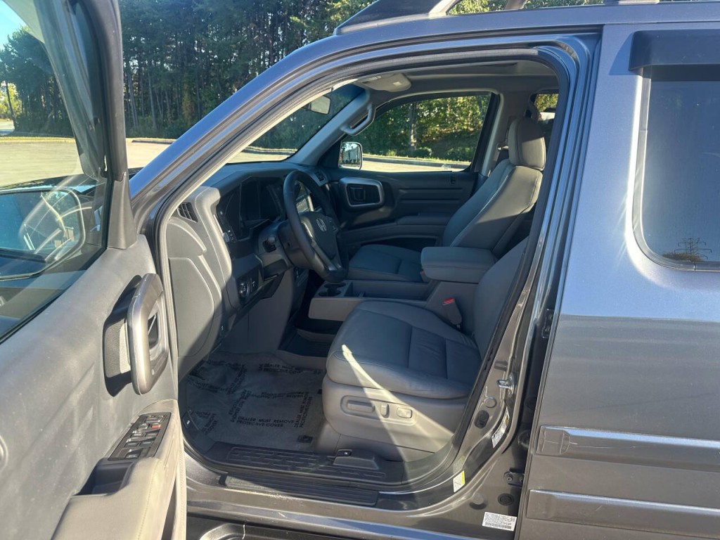 2012 Honda Ridgeline Image 8