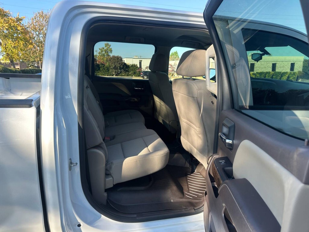 2018 Chevrolet Silverado 1500 Image 9