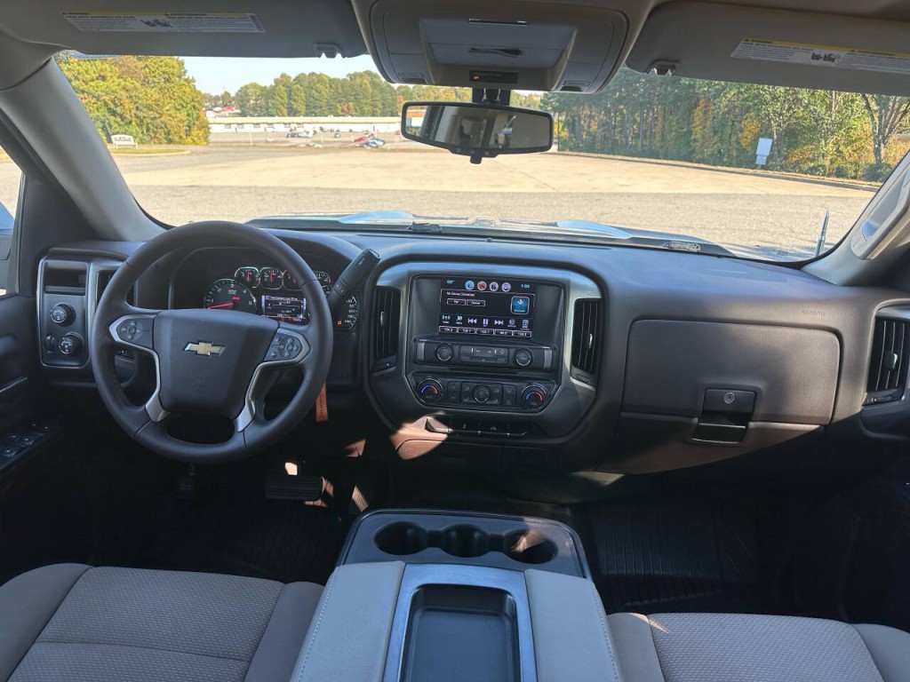 2018 Chevrolet Silverado 1500 Image 11