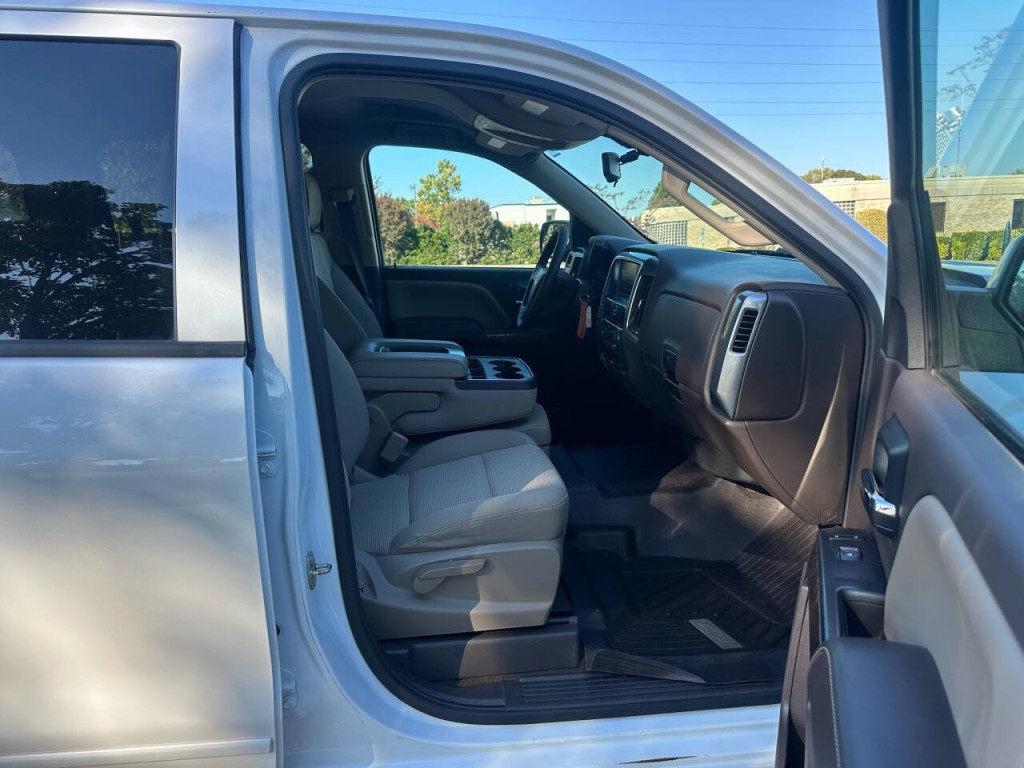 2018 Chevrolet Silverado 1500 Image 12