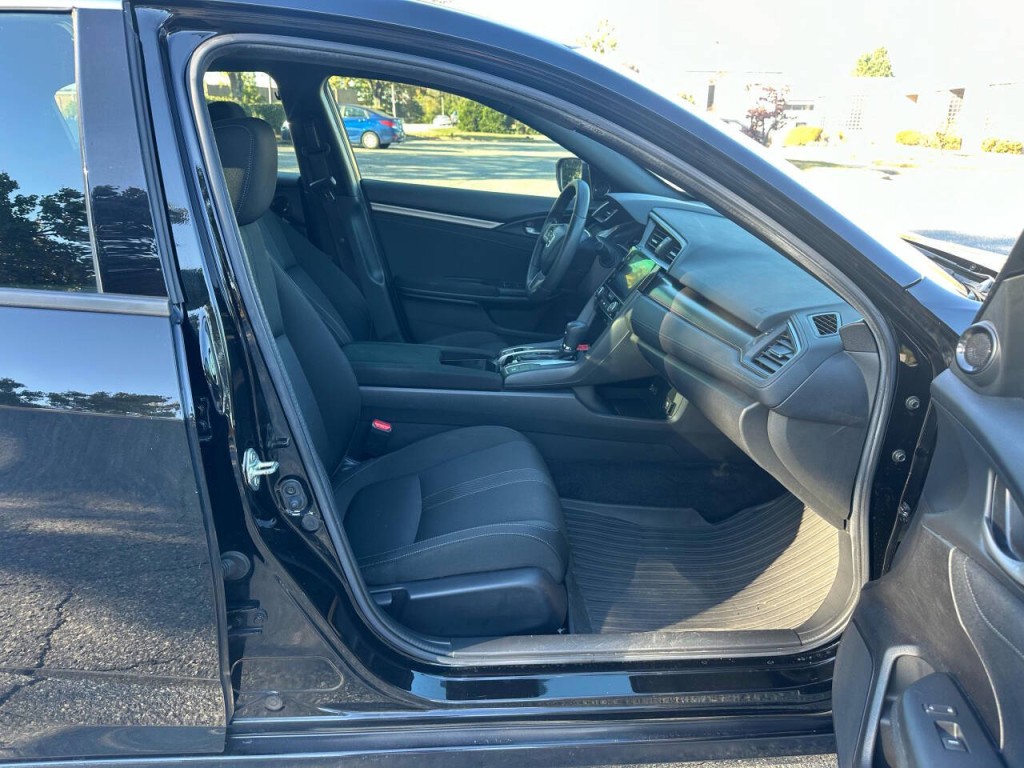 2018 Honda Civic Image 12