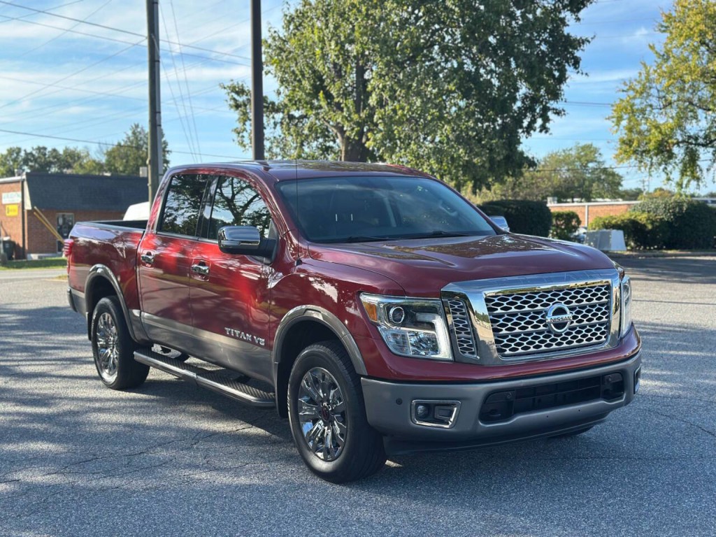 2019 Nissan Titan Image 7