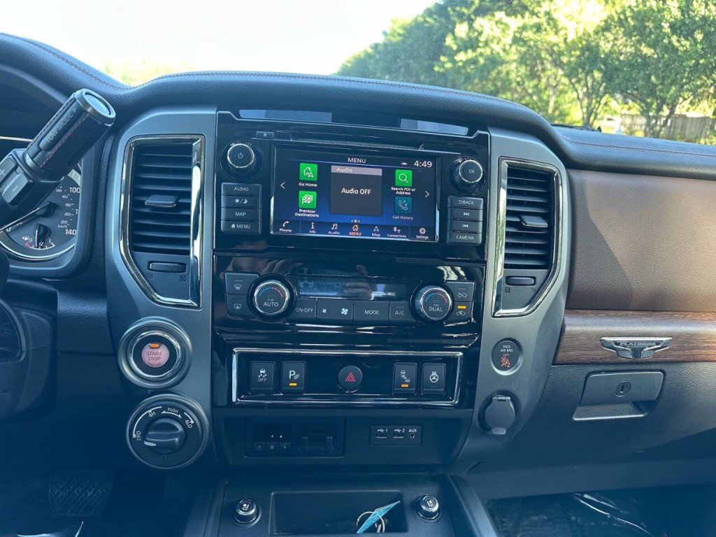 2019 Nissan Titan Image 15