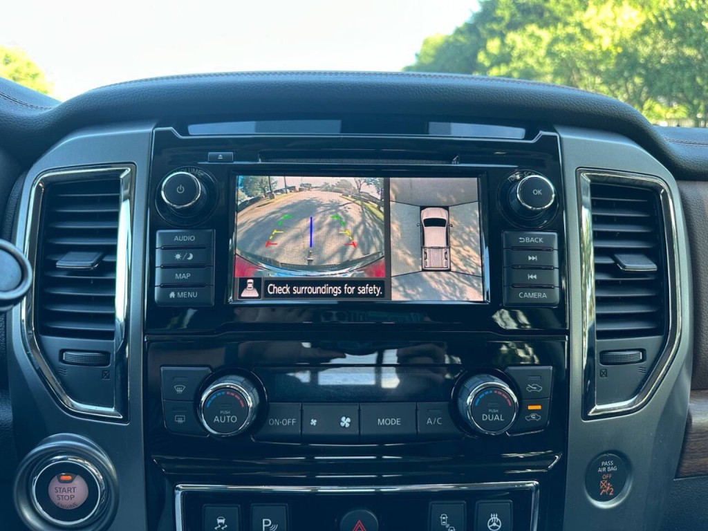 2019 Nissan Titan Image 17