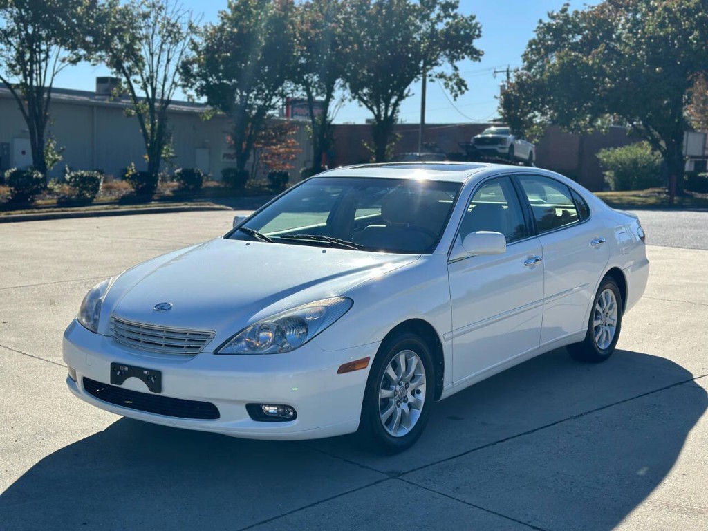 2004 Lexus ES 330 Image 1