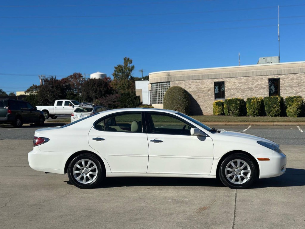 2004 Lexus ES 330 Image 6