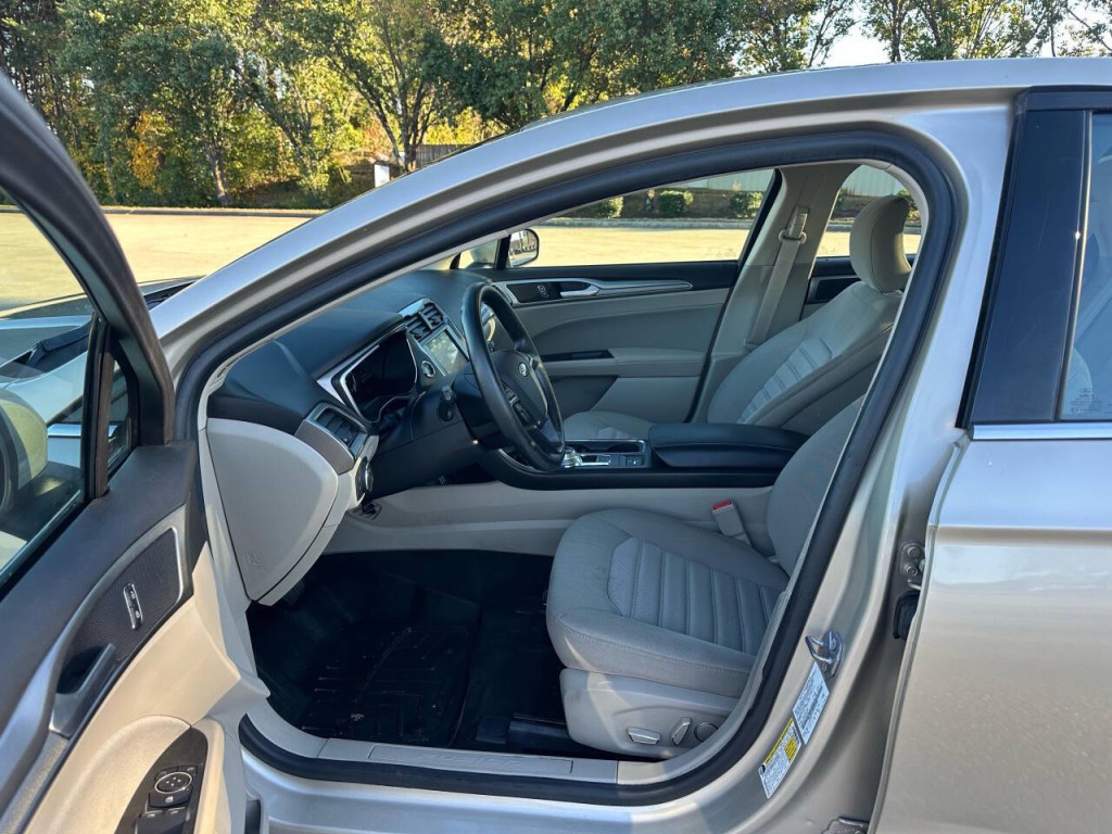 2019 Ford Fusion Image 8