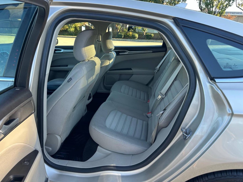 2019 Ford Fusion Image 9