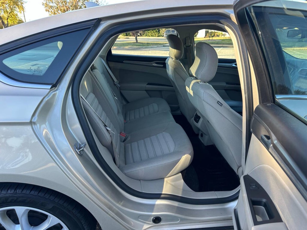 2019 Ford Fusion Image 10