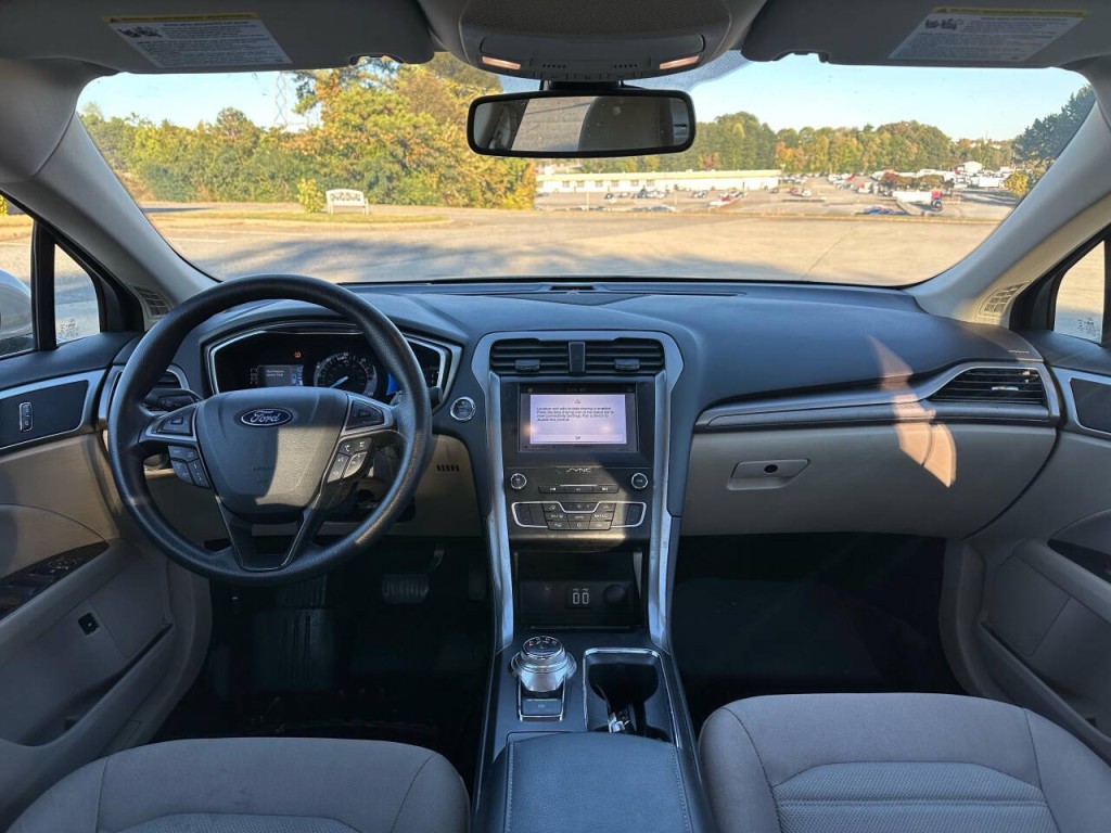 2019 Ford Fusion Image 11