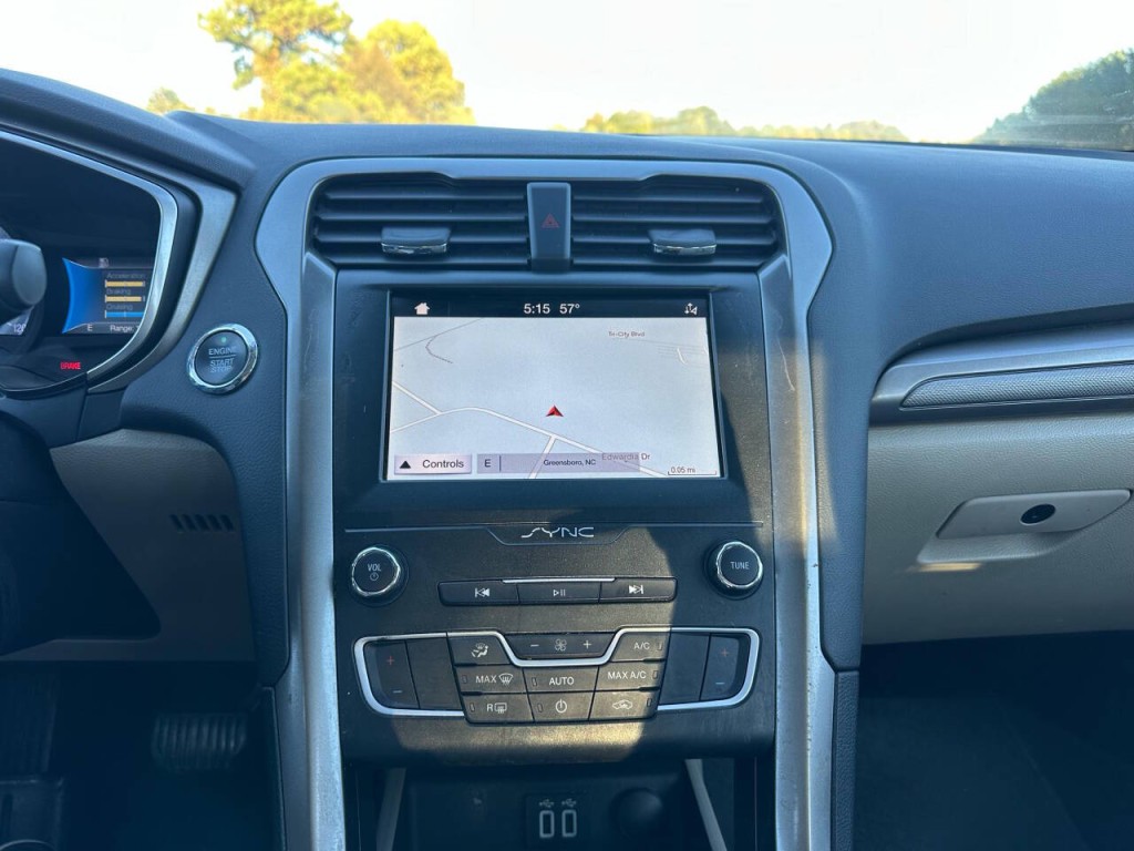 2019 Ford Fusion Image 14