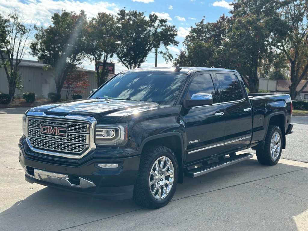 2017 GMC Sierra 1500 Image 1