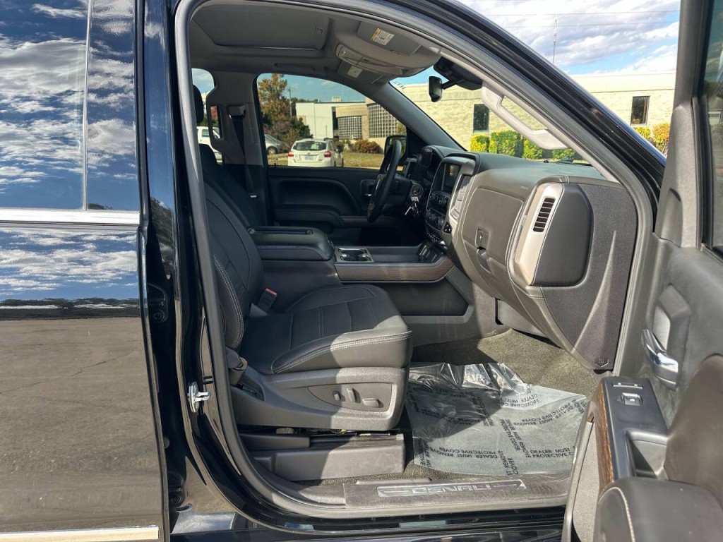 2017 GMC Sierra 1500 Image 12