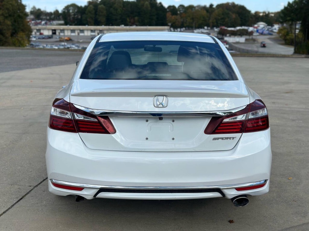 2016 Honda Accord Image 4