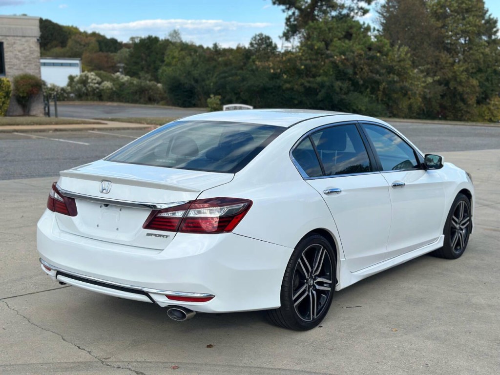 2016 Honda Accord Image 5