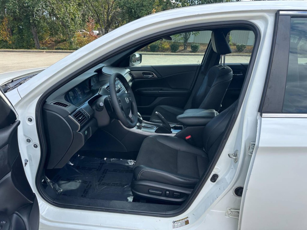 2016 Honda Accord Image 8