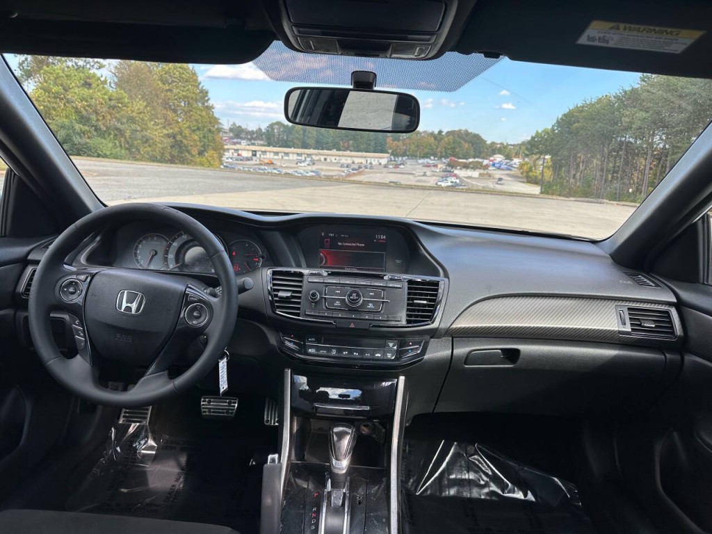 2016 Honda Accord Image 11