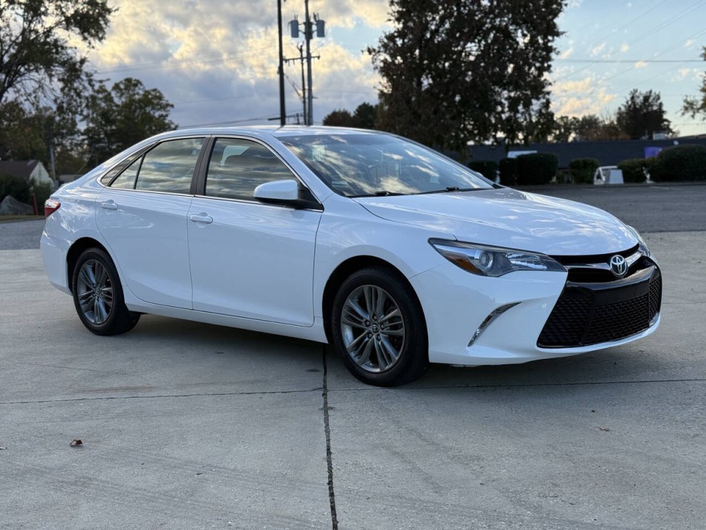 2015 Toyota Camry Image 7