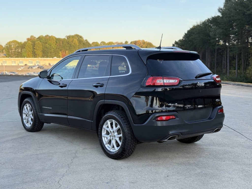 2017 Jeep Cherokee Image 3
