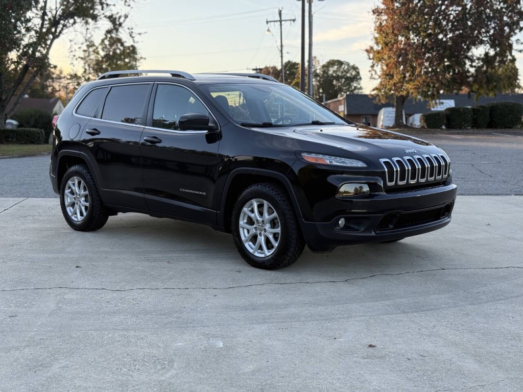 2017 Jeep Cherokee Image 7