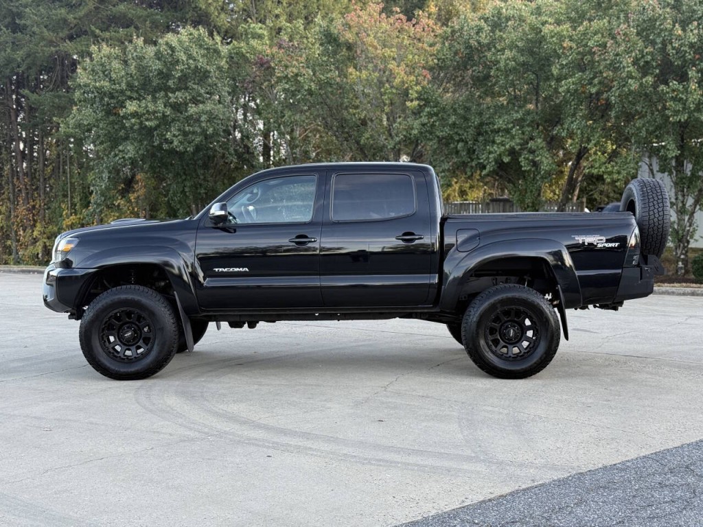 2013 Toyota Tacoma Image 2