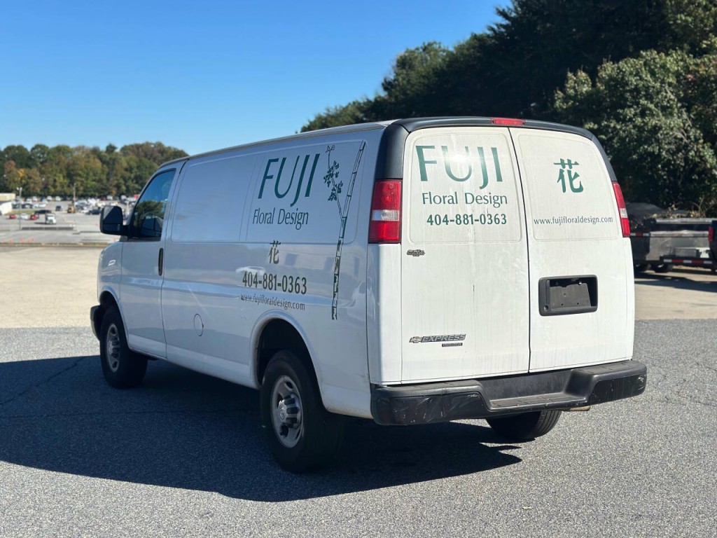 2016 Chevrolet Express Image 3