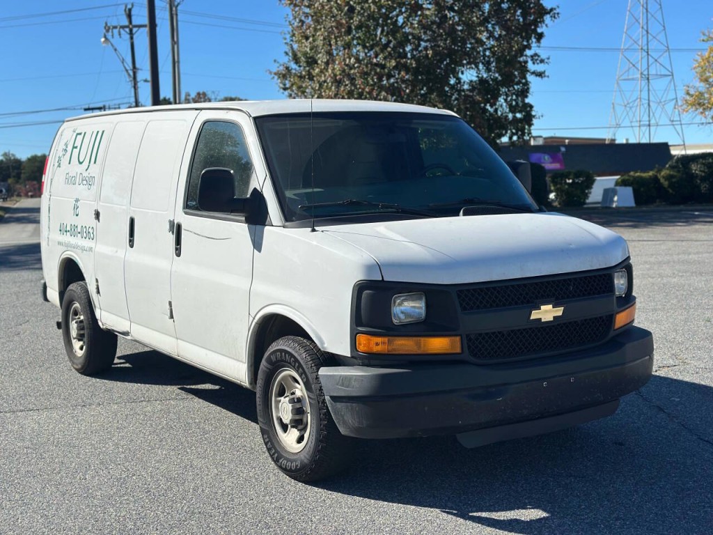 2016 Chevrolet Express Image 7