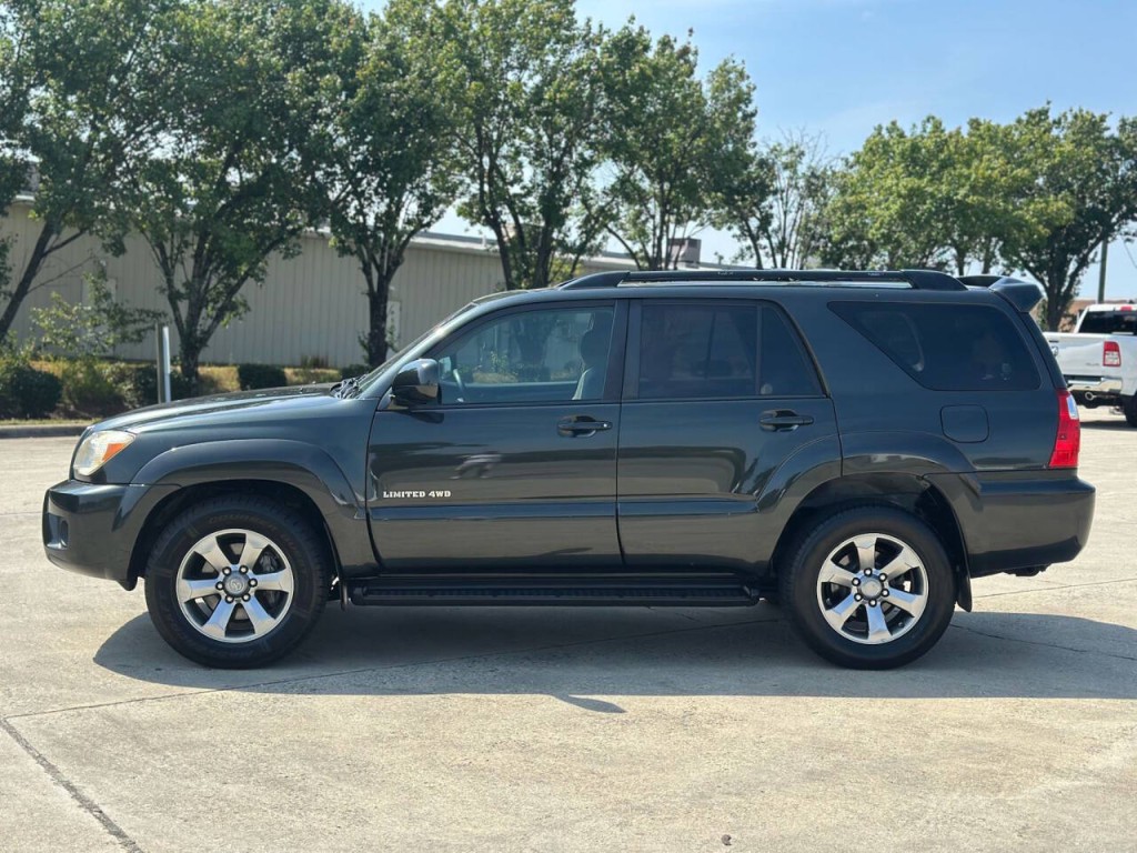 2006 Toyota 4Runner Image 2