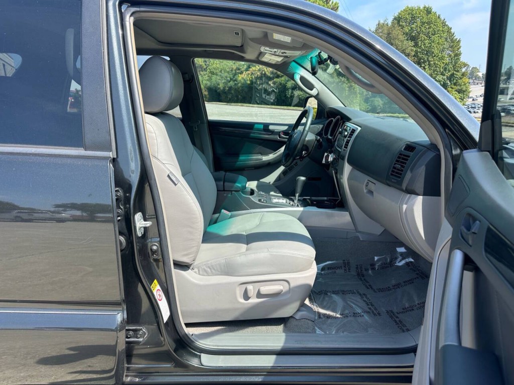 2006 Toyota 4Runner Image 13