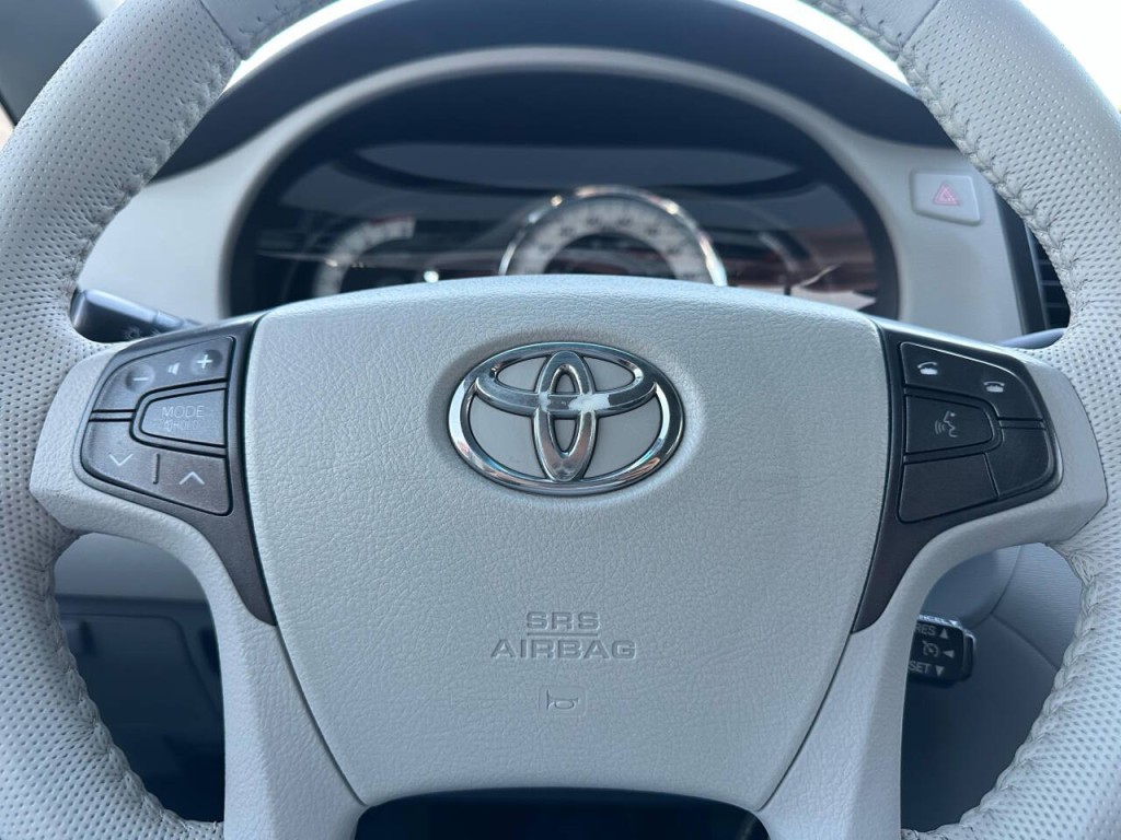 2013 Toyota Sienna Image 14