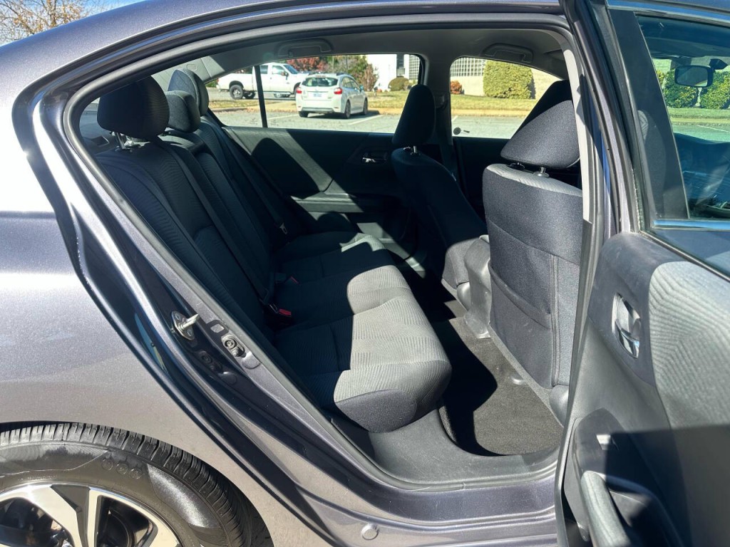 2016 Honda Accord Image 11