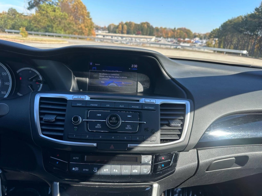 2016 Honda Accord Image 13