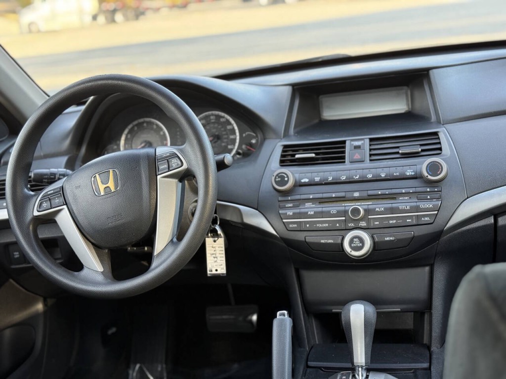 2008 Honda Accord Image 12
