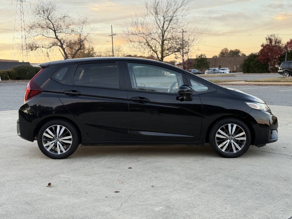 2017 Honda Fit Image 6