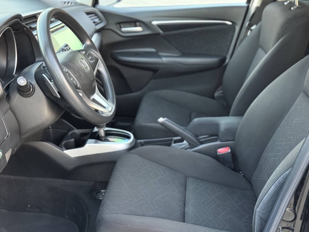 2017 Honda Fit Image 8