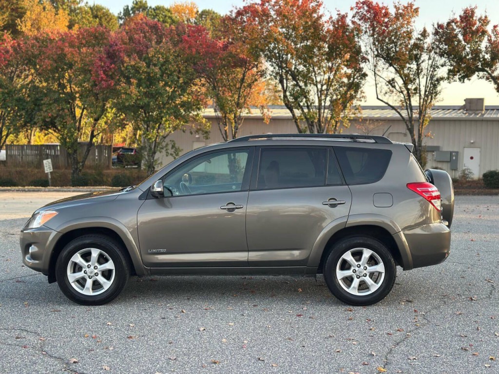 2011 Toyota Rav4 Image 2