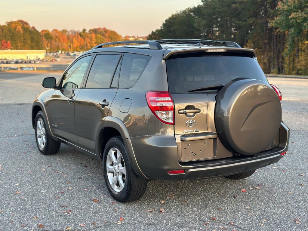 2011 Toyota Rav4 Image 3