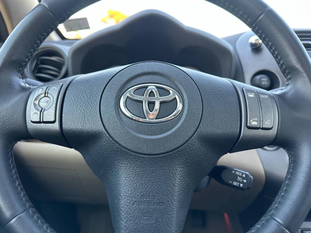 2011 Toyota Rav4 Image 14