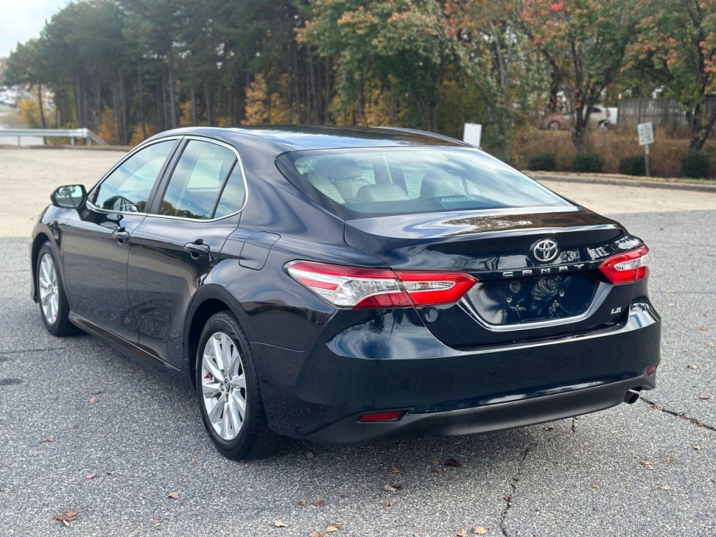 2018 Toyota Camry Image 3