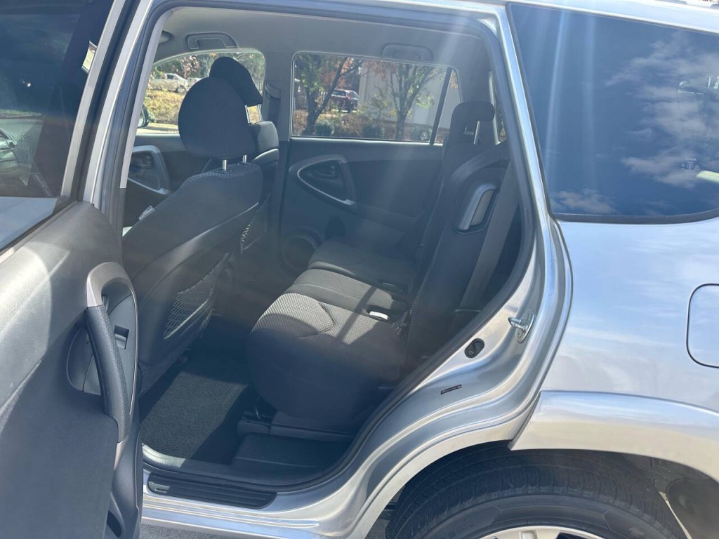 2007 Toyota Rav4 Image 9