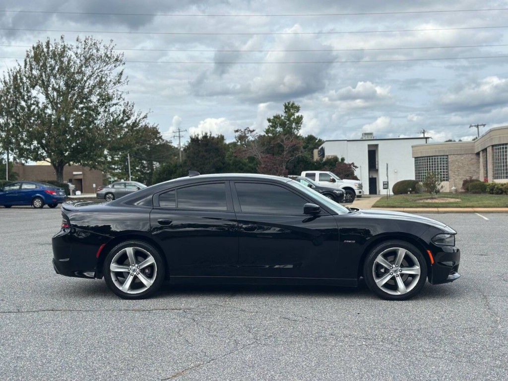 2017 Dodge Charger Image 6