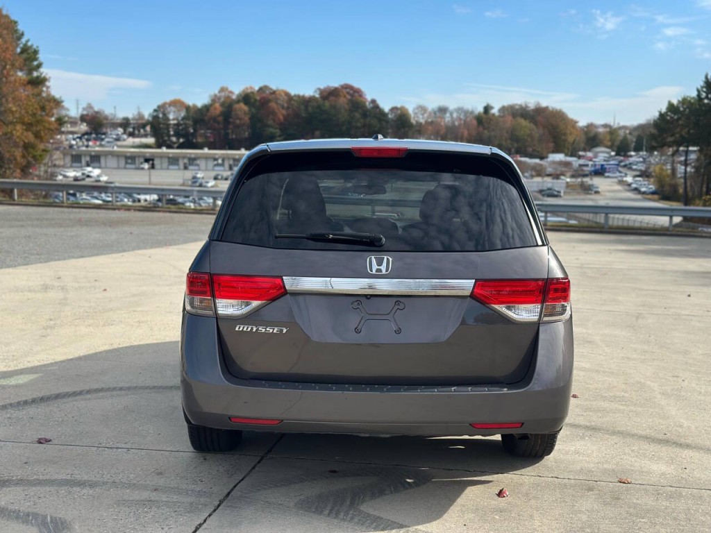 2015 Honda Odyssey Image 4