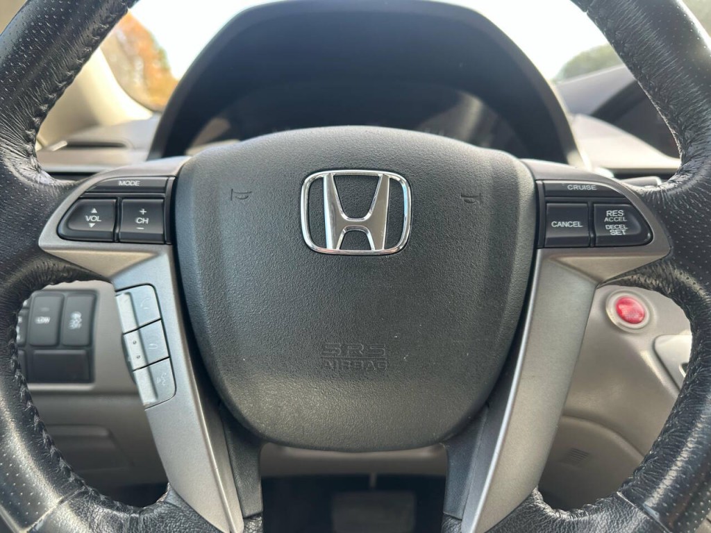 2015 Honda Odyssey Image 14
