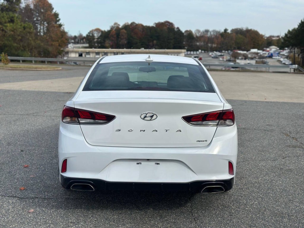 2018 Hyundai Sonata Image 4