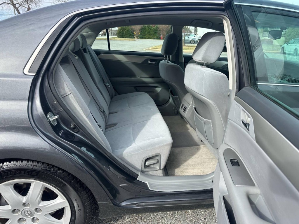 2009 Toyota Avalon Image 10