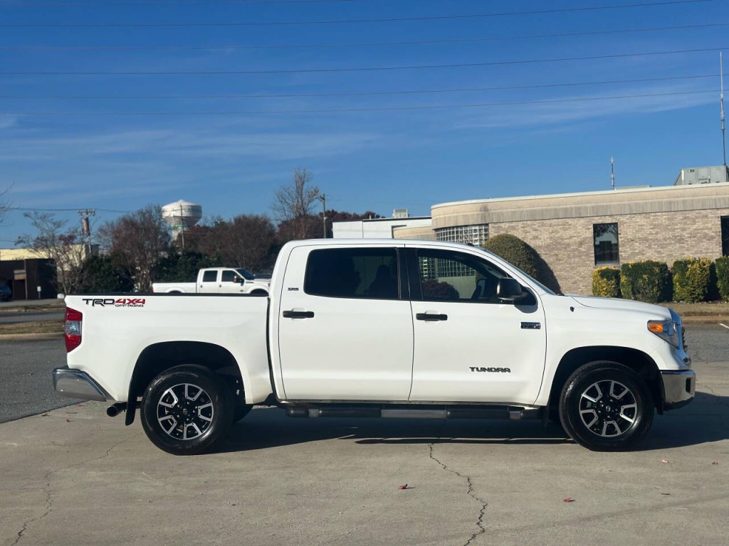 2016 Toyota Tundra Image 6