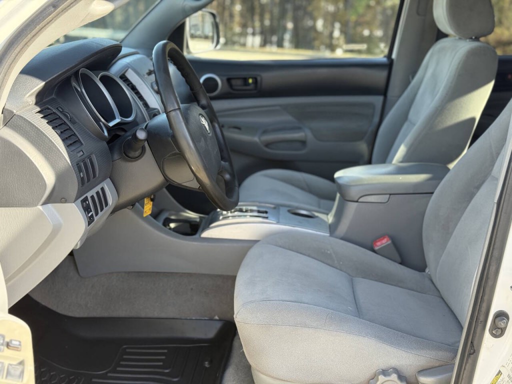 2007 Toyota Tacoma Image 8